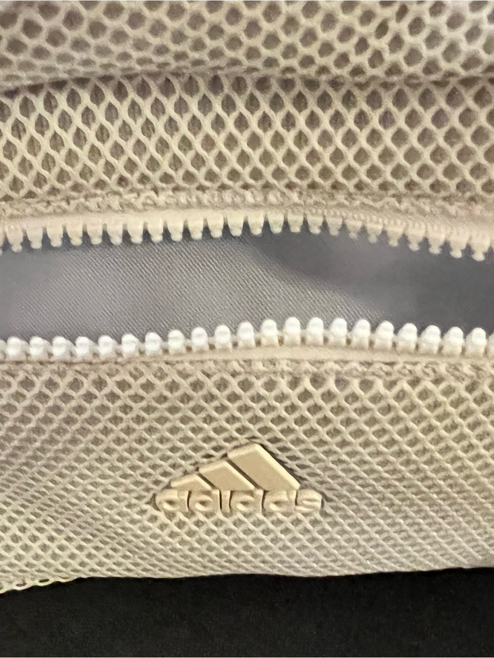 Adidas Cream Mesh Belt Bag (Fanny Pack) With Front Zip & Straps - Picture 7 of 8